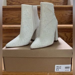 Steve Madden Nellie White Boots Sz 8